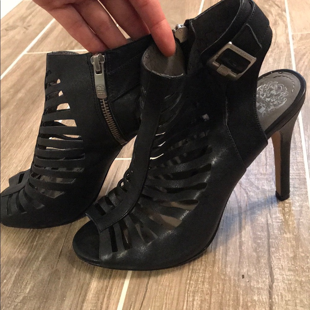 Vince Camuto Black Leather Cutout Booties Sz 8.5